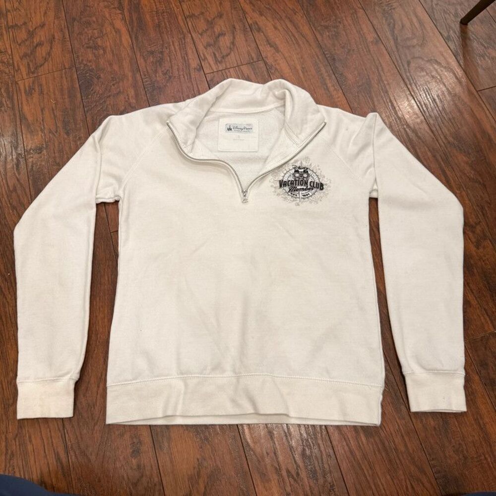 Disney vacation club - S - white sweater